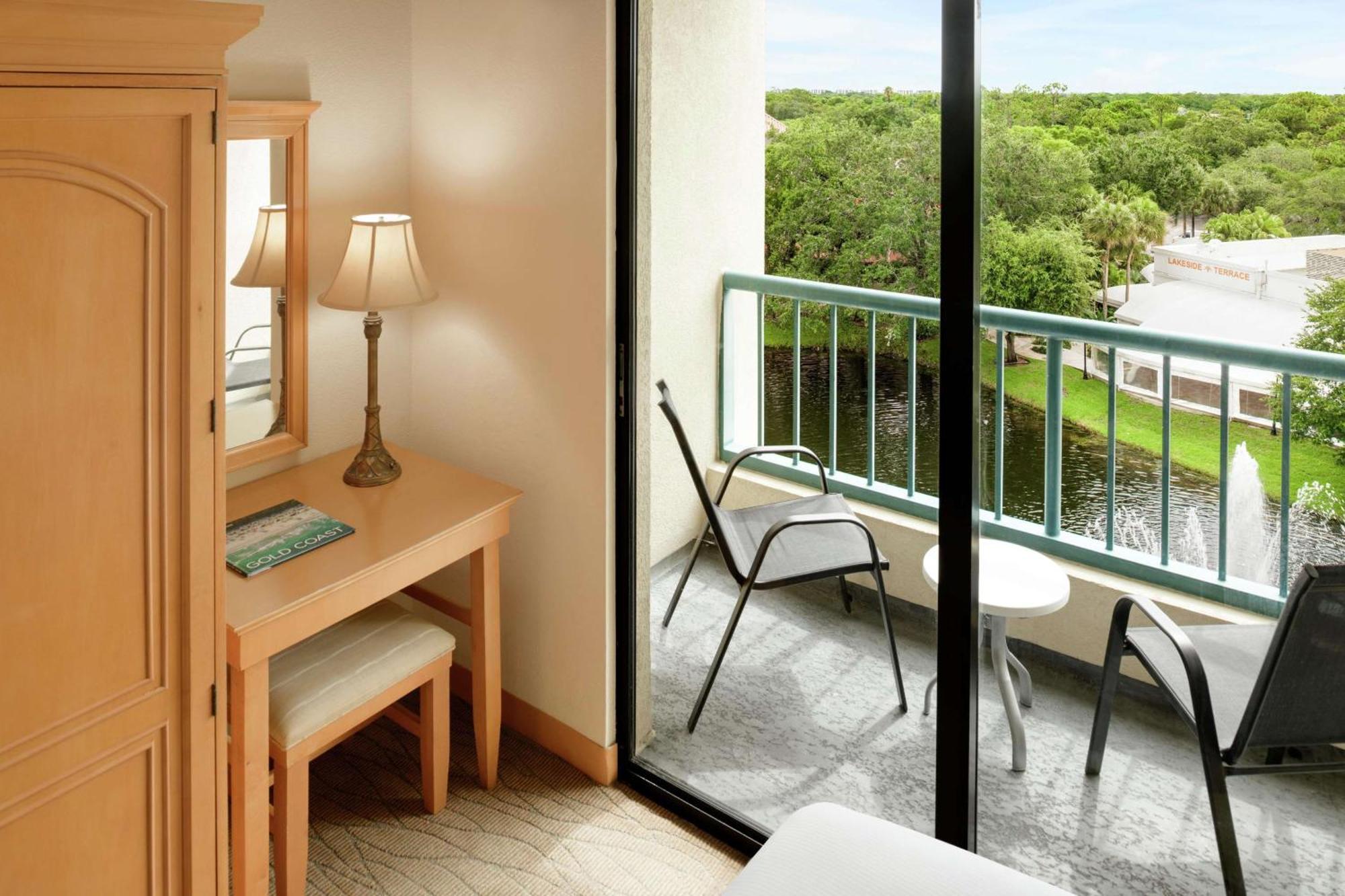 Hilton Hotel 3*